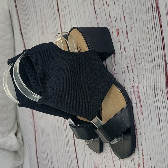 NIC + ZOE Black Slip On Sandals With Wide Elastic Ankle Strap Size 6 - Picture 2 of 6